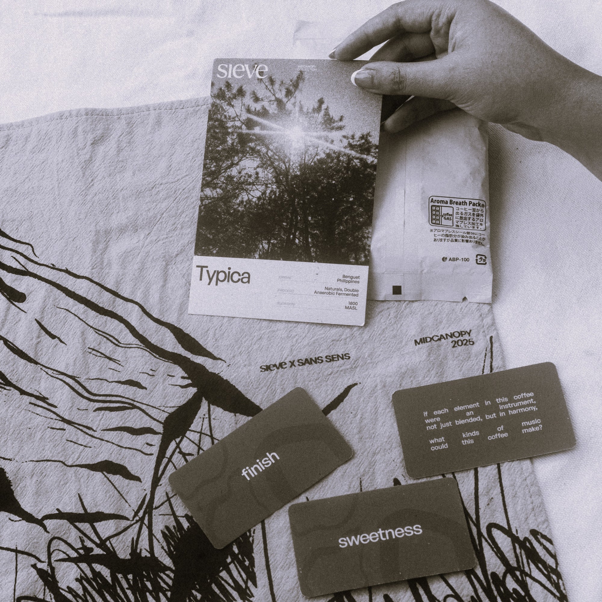 wild & resinous with a subtle tart lift